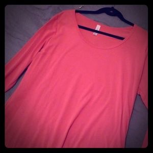 Dark pink lularoe Lynnae